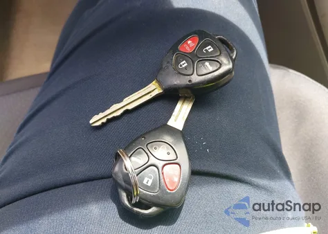 2013 Toyota Corolla L из США, поврежденный, VIN 2T1BU4EE8DC954502